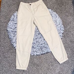 New -🔘Gap khaki joggers 🔘
